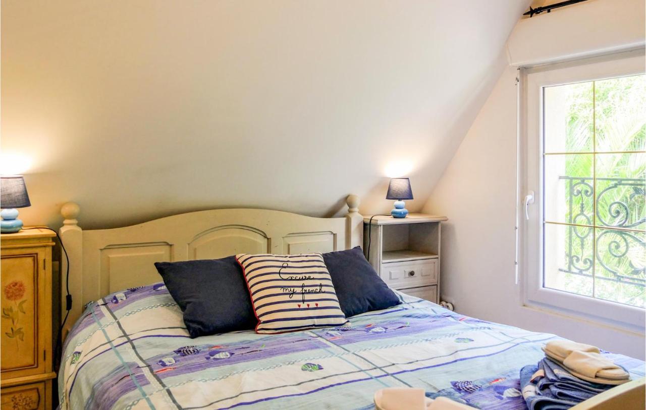 Awesome Apartment In Vasteville With Kitchenette Exterior photo