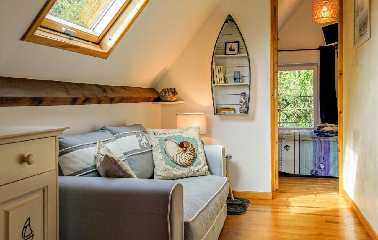 Awesome Apartment In Vasteville With Kitchenette Exterior photo